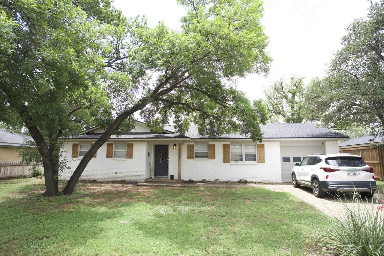 4827 7th Street - Photo 1