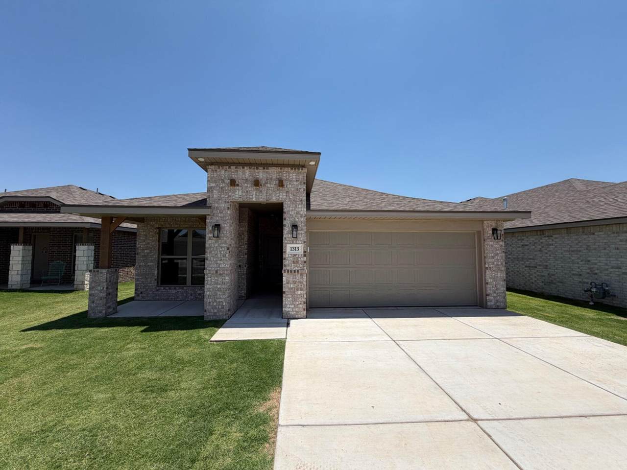 1313 Saratoga Avenue - Photo 1