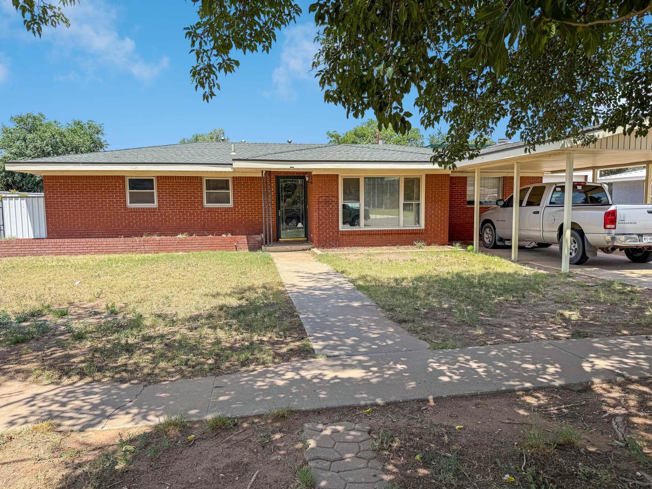 504 13th Street - Photo 1