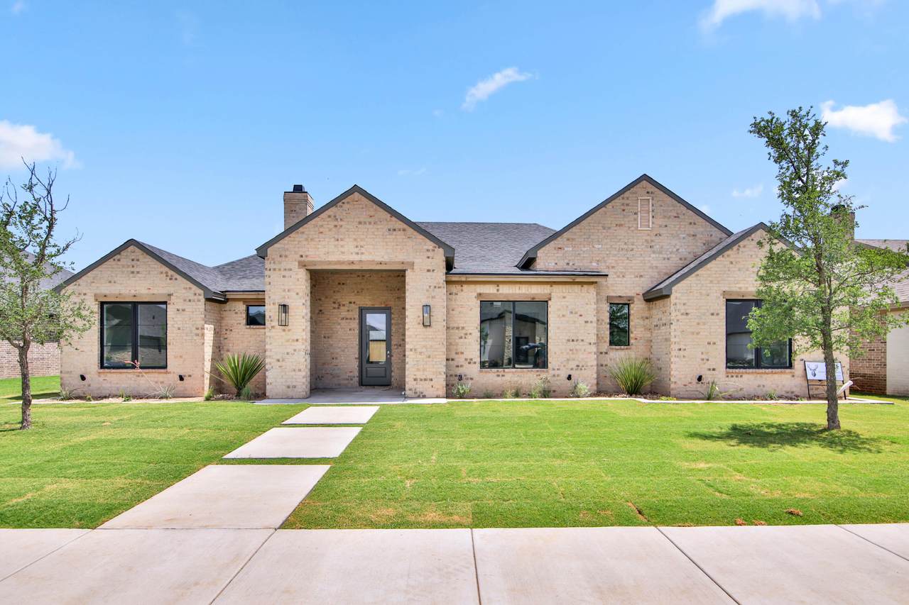 5837 111th Street - Photo 1