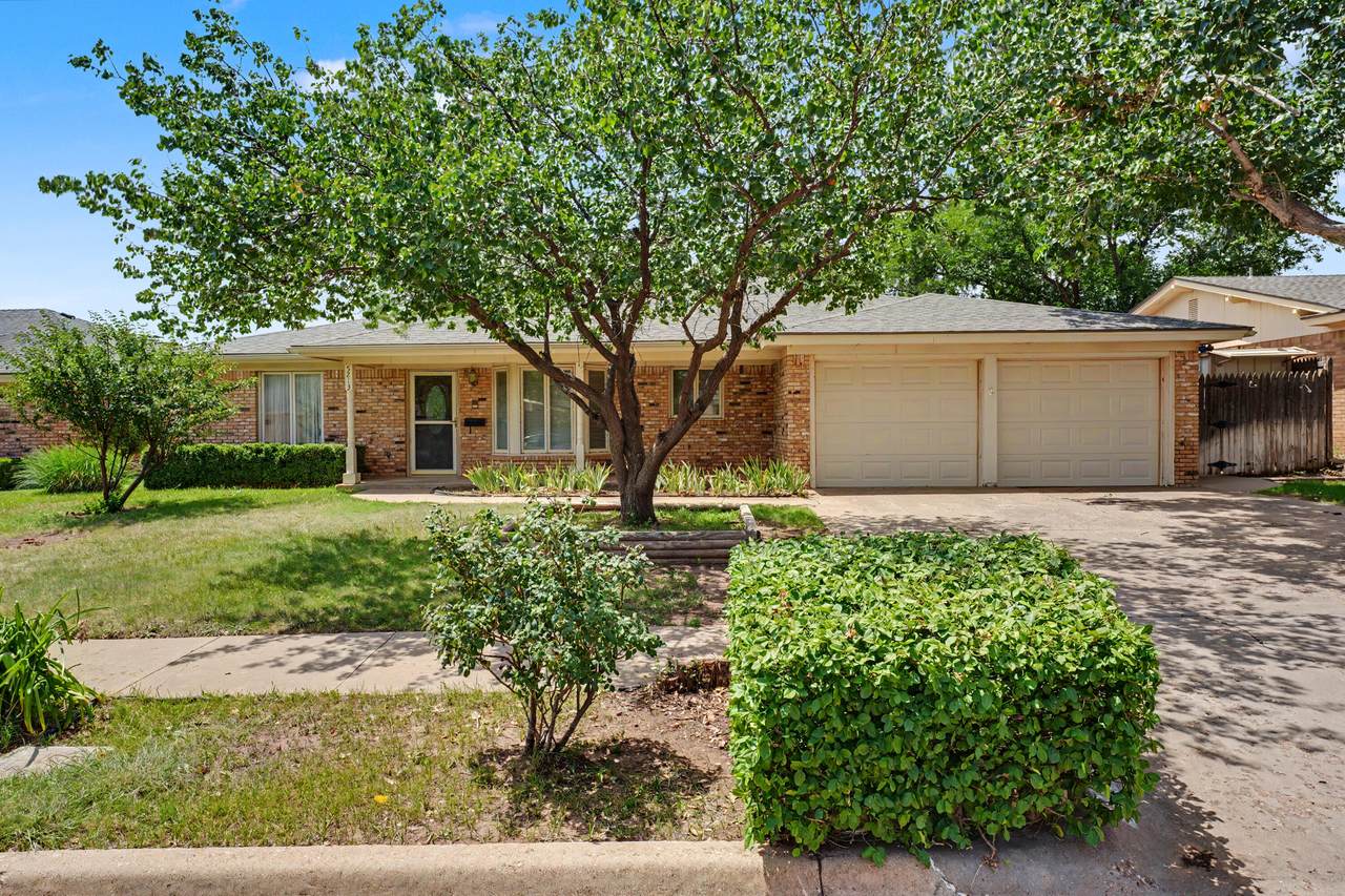 5213 86th Street - Photo 1
