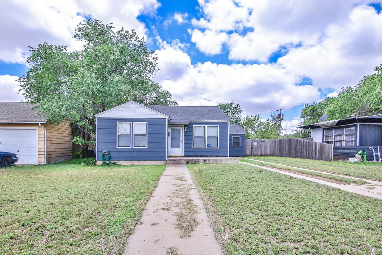 2507 40th Street - Photo 1