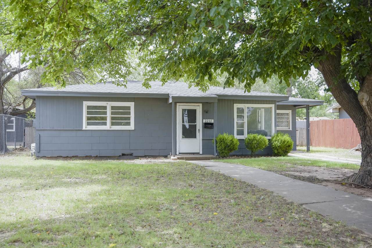 2205 46th Street - Photo 1
