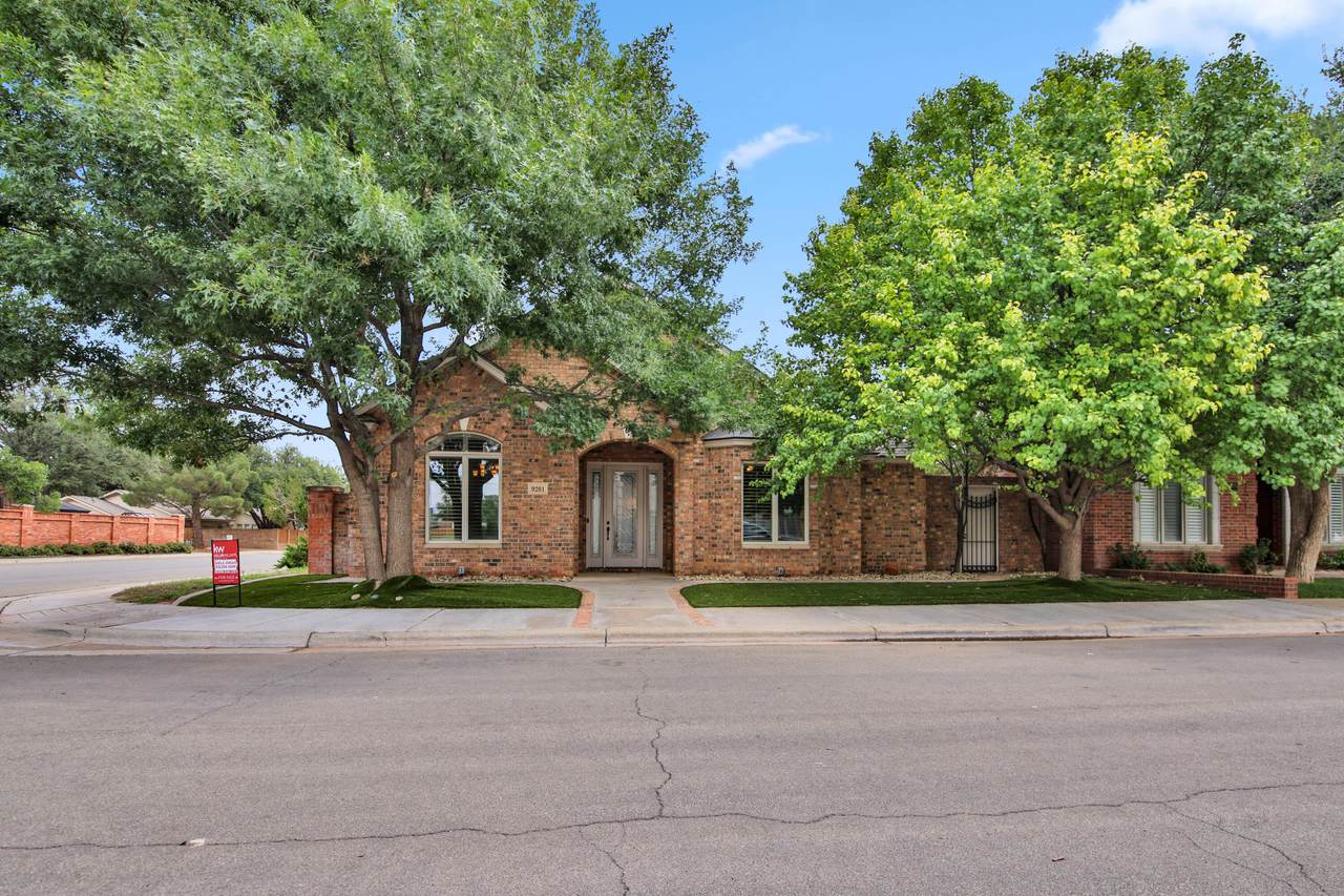 9201 York Place - Photo 1