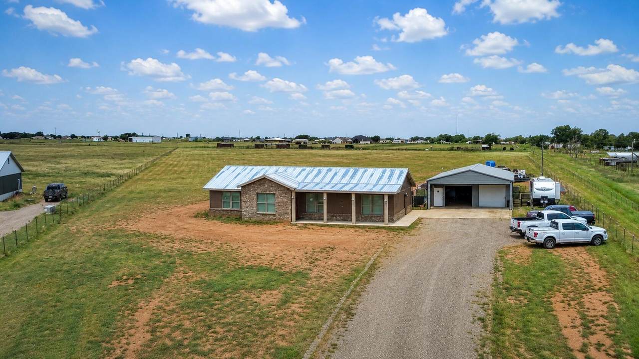 8233 County Road 6440 - Photo 1