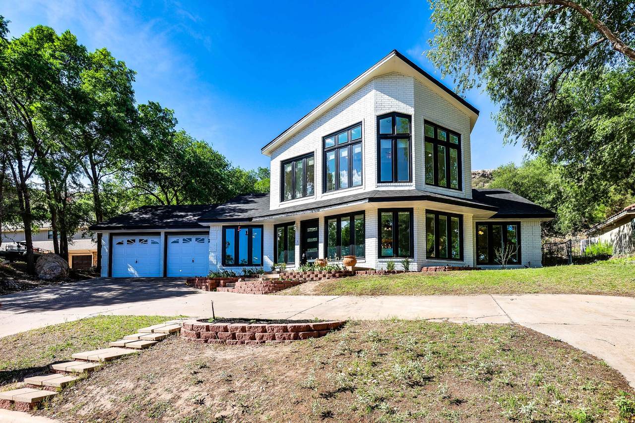 57 Lakeshore Drive - Photo 1