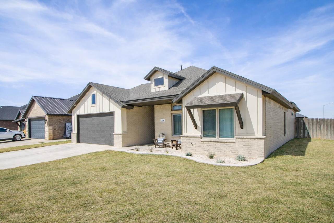716 Ventoso Circle - Photo 1