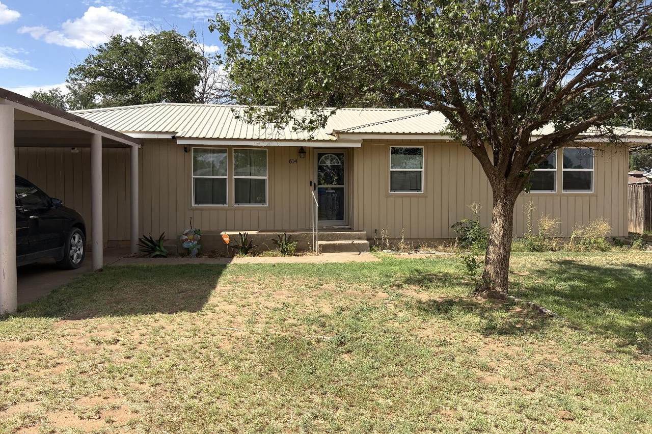 614 16th Street - Photo 1