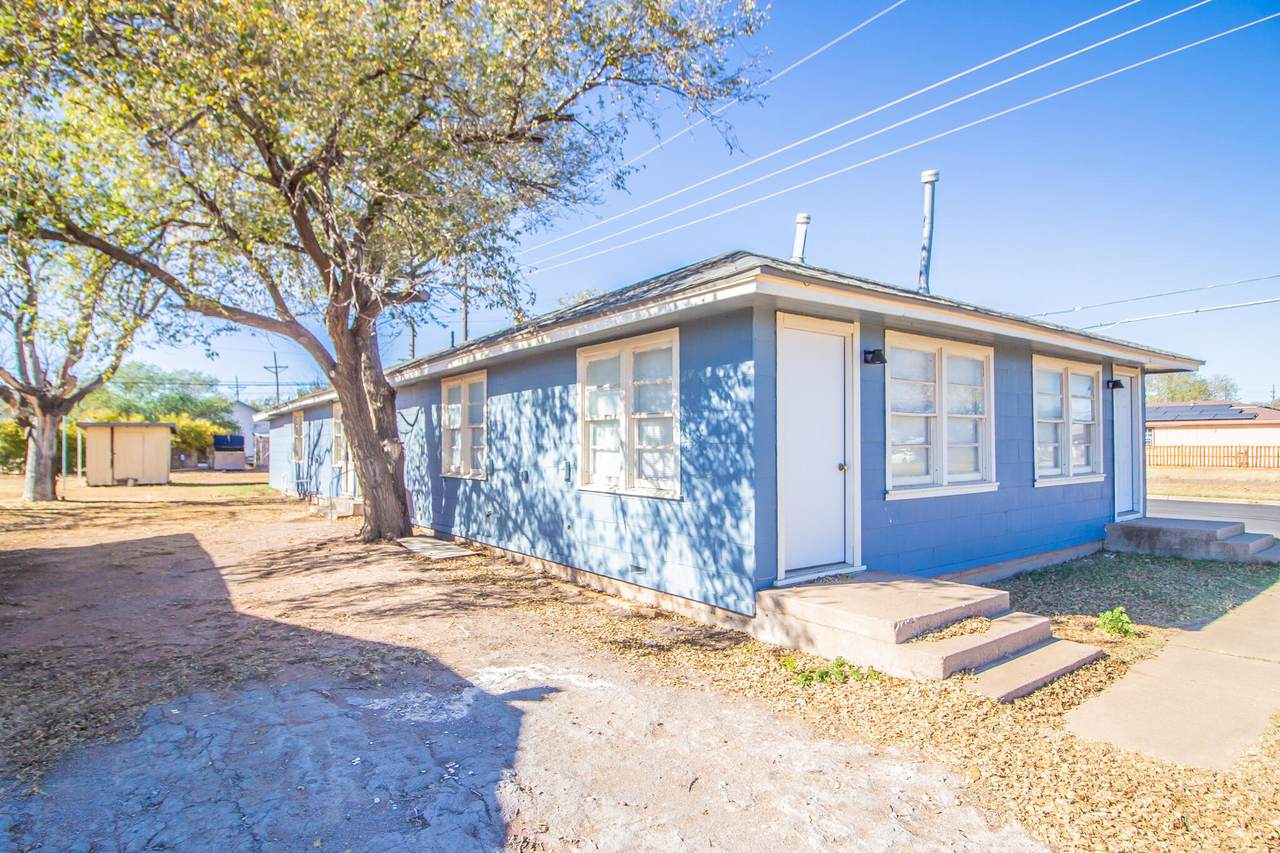 302 Avenue U - Photo 1