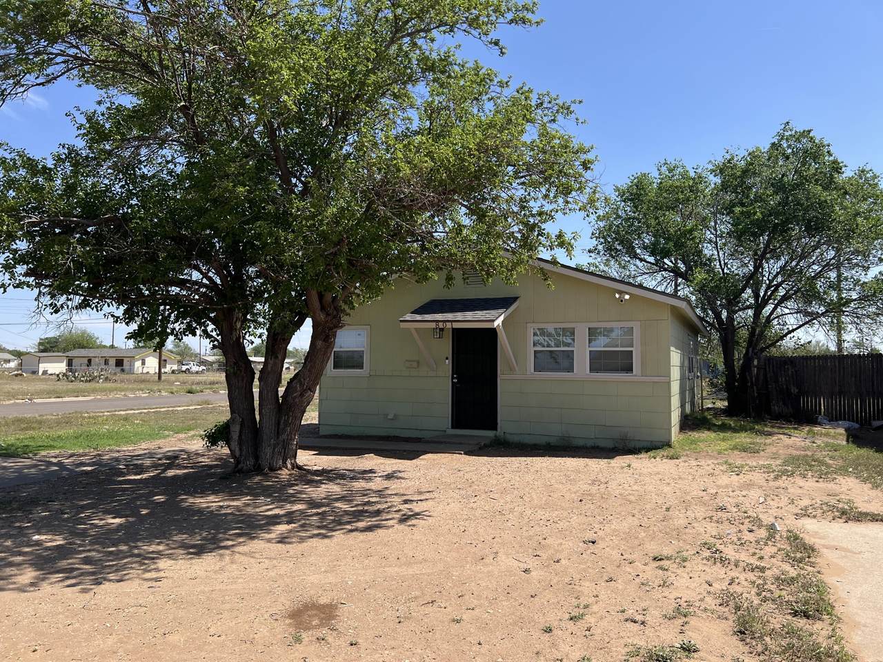 801 Vanda Avenue - Photo 1