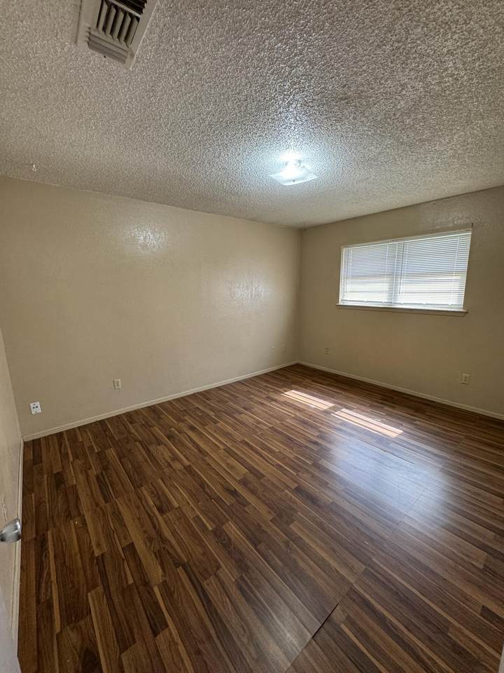 https://bt-photos.global.ssl.fastly.net/lubbock/1280_boomver_1_20260715191039025217000000-2.jpg