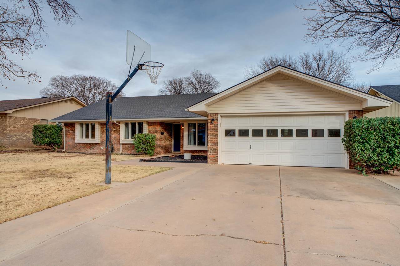 3503 66th Drive - Photo 1