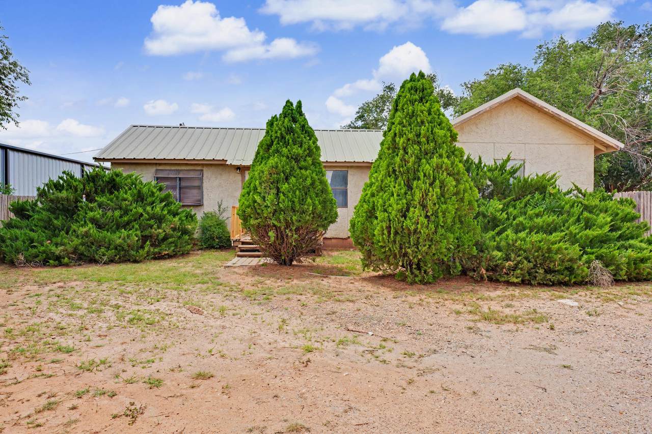 716 Robinson Circle - Photo 1