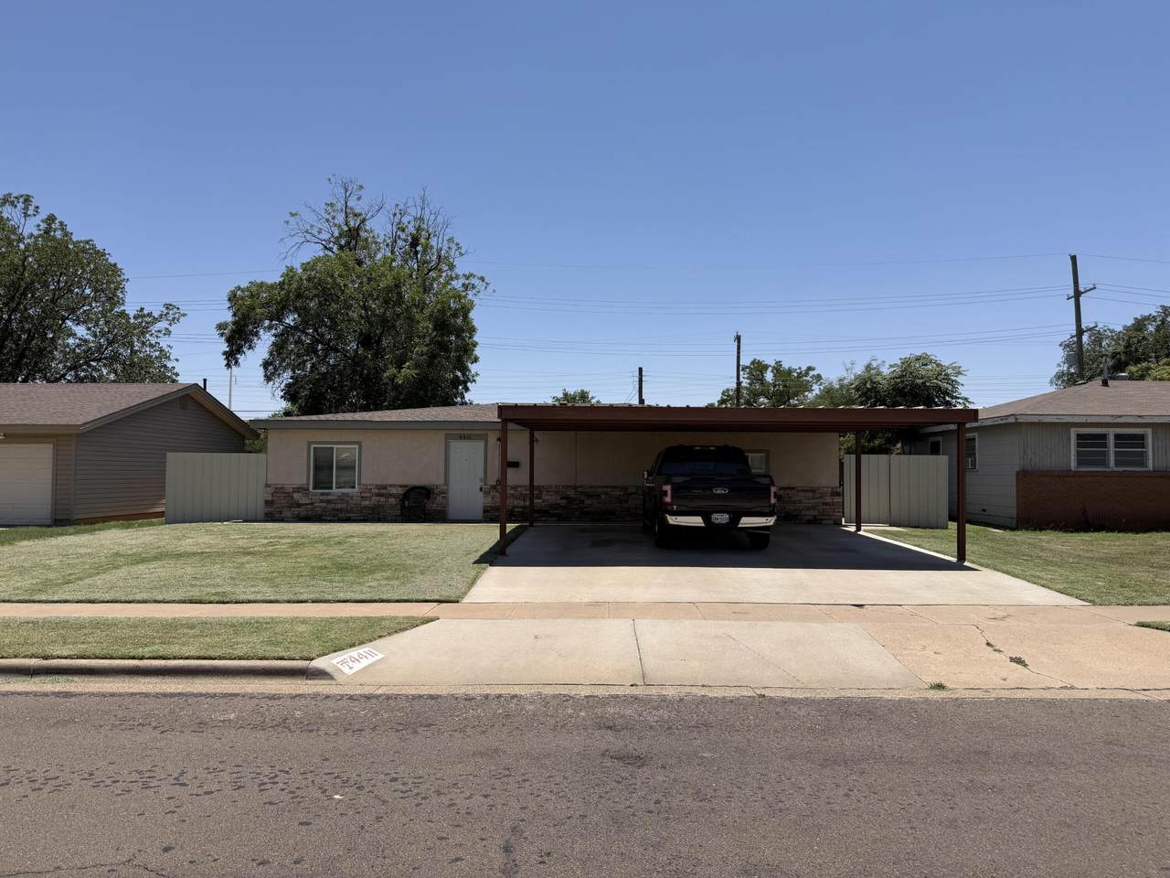 4411 32nd Street - Photo 1