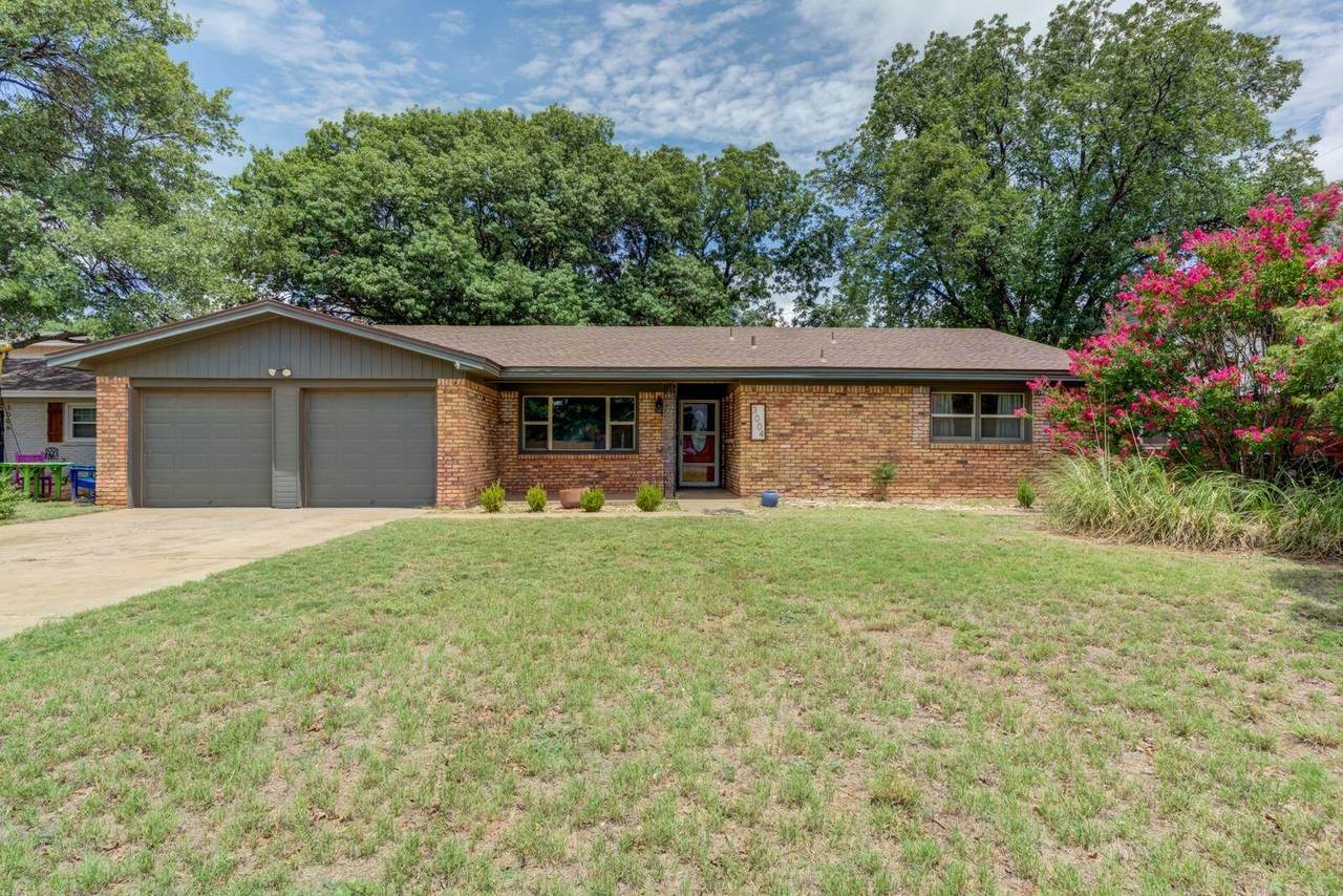 3004 69th Street - Photo 1