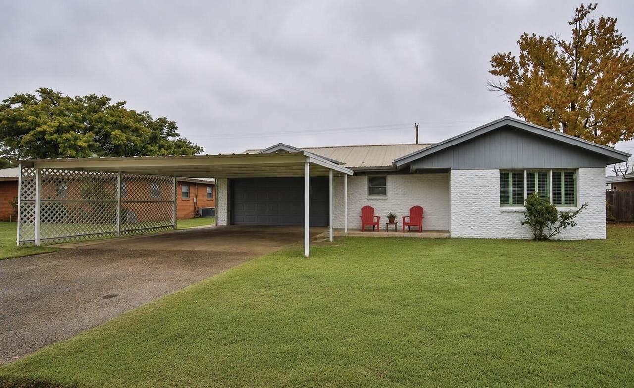 1205 9th Street - Photo 1