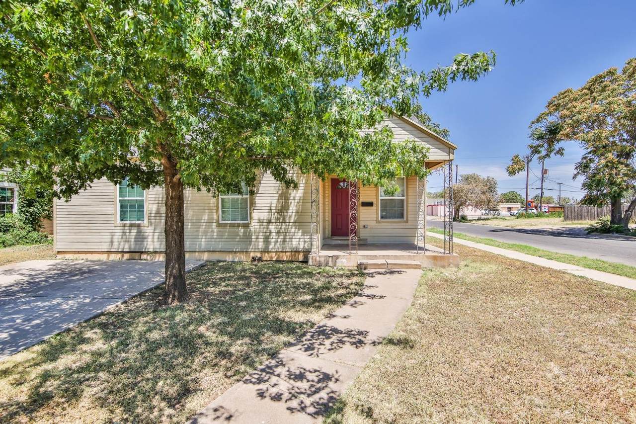 2302 20th Street - Photo 1