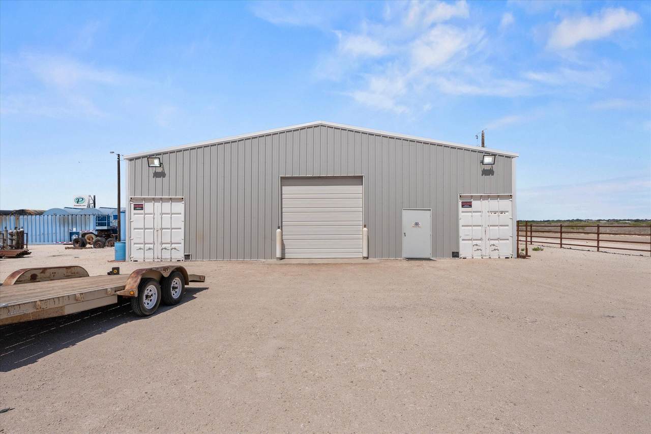 1563 Highway 82 - Photo 1
