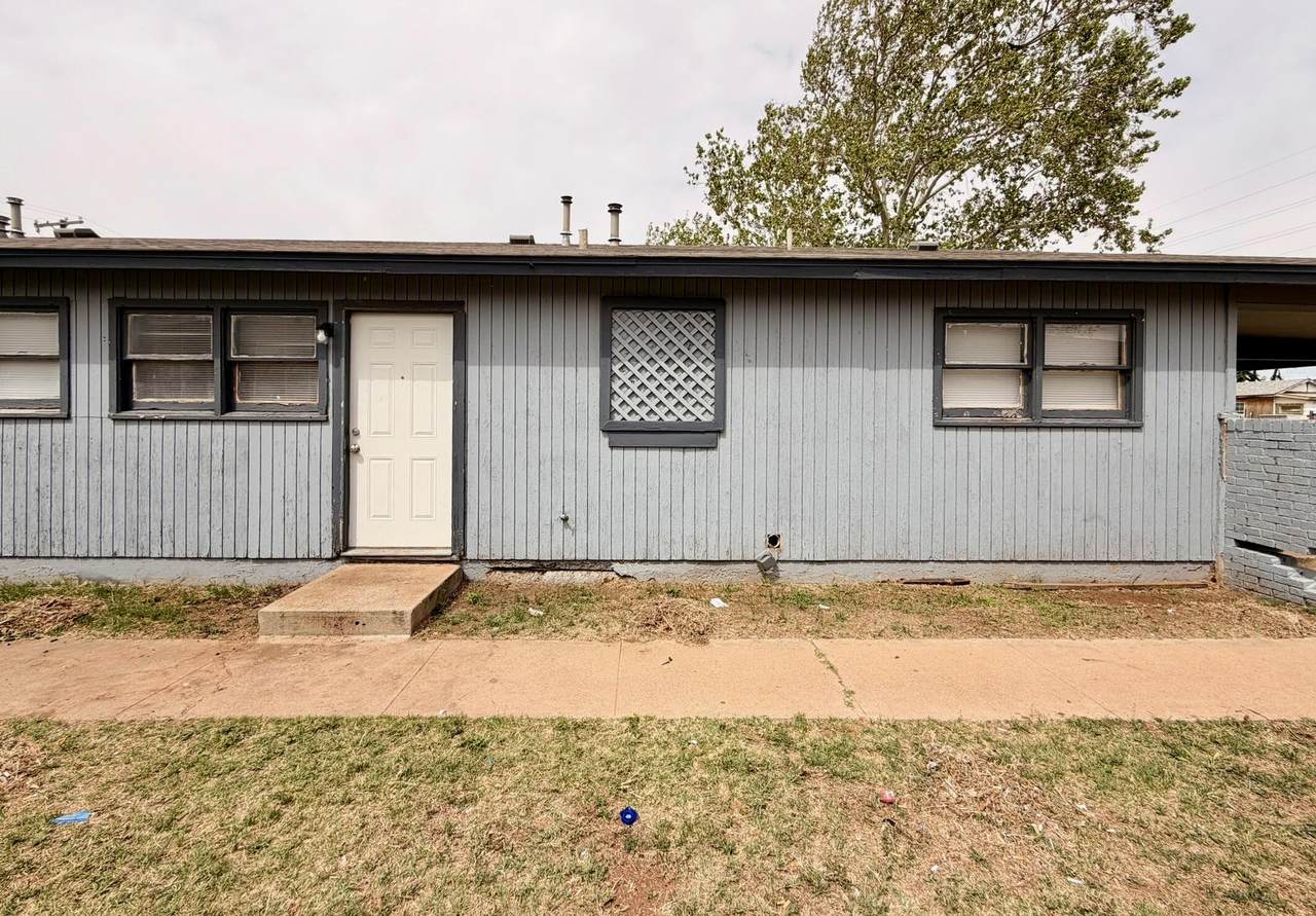 529 42nd Street - Photo 1