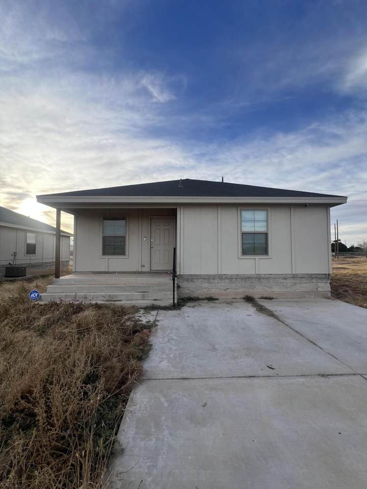 2632 Hickory Avenue - Photo 1