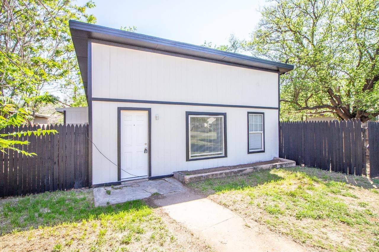 1719 25th Street - Photo 1