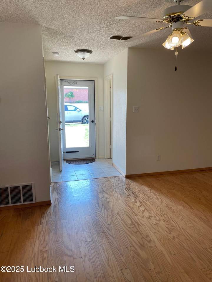 1109 Liberty Avenue - Photo 1