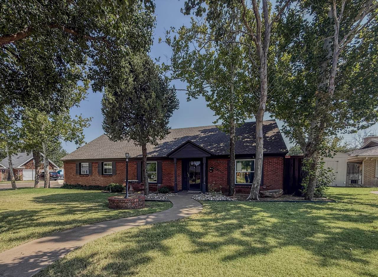 5301 43rd Street - Photo 1