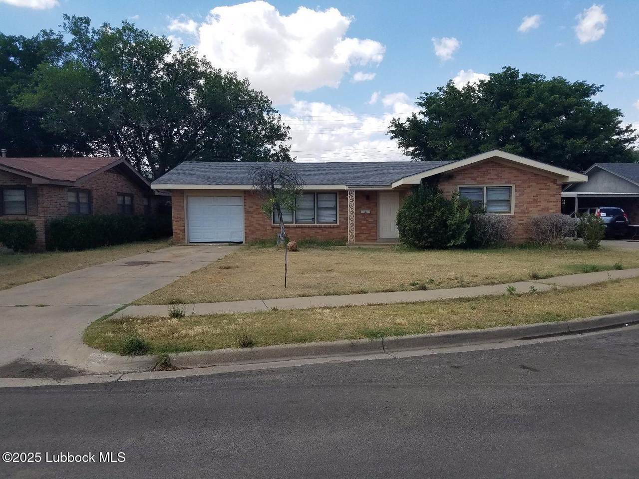 5204 14th Street - Photo 1