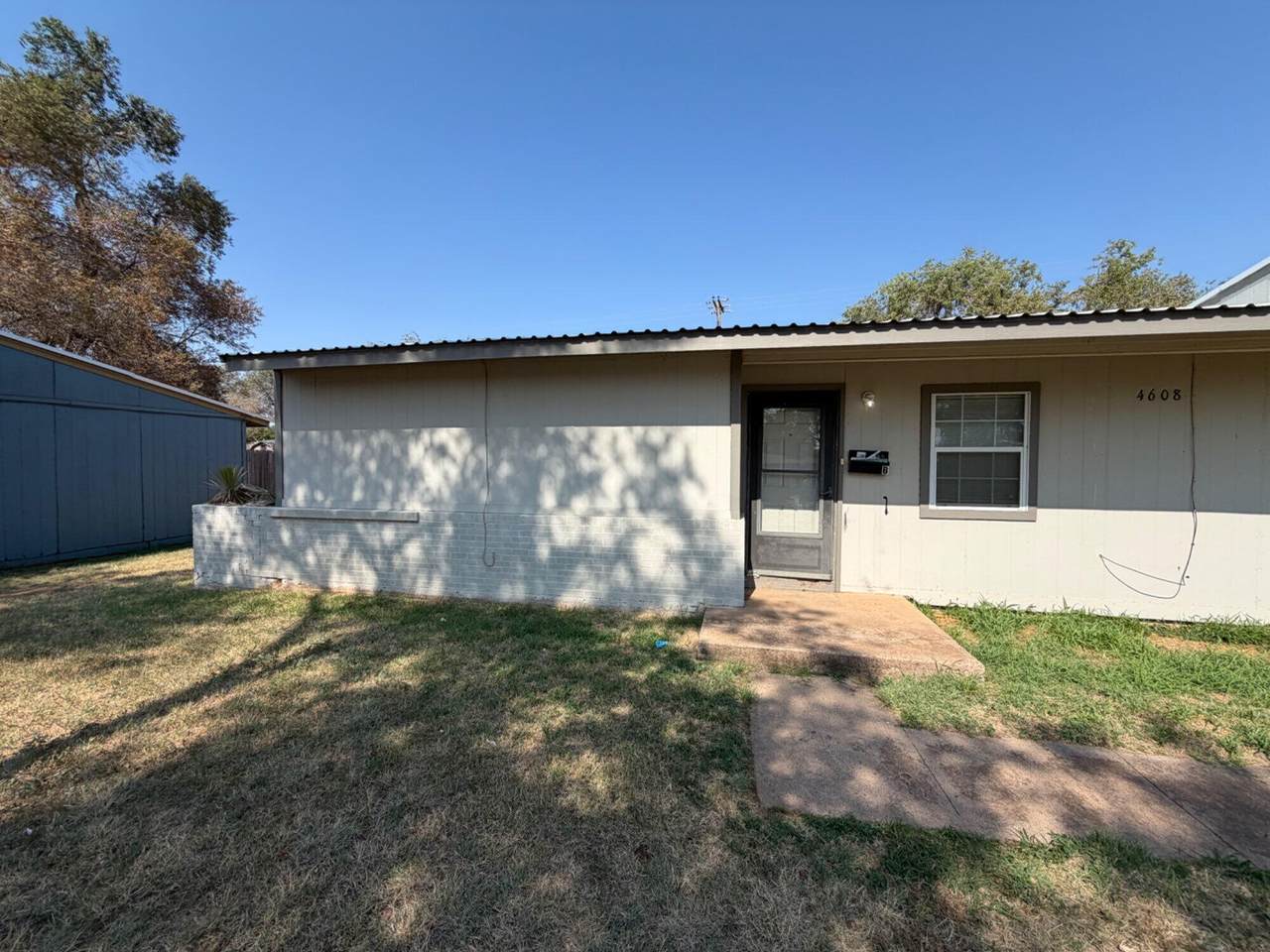4608 Belton Avenue - Photo 1