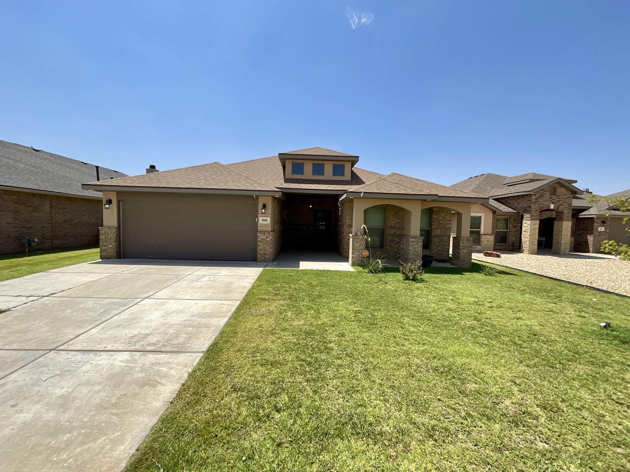 9806 Valencia Avenue - Photo 1