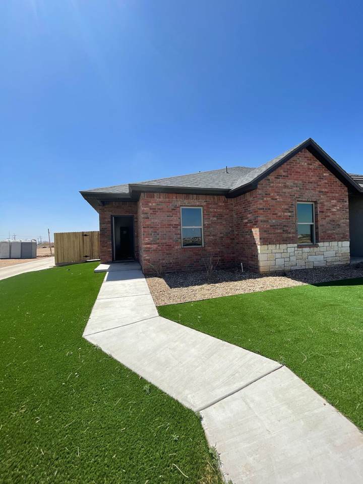 2525 134th Street - Photo 1
