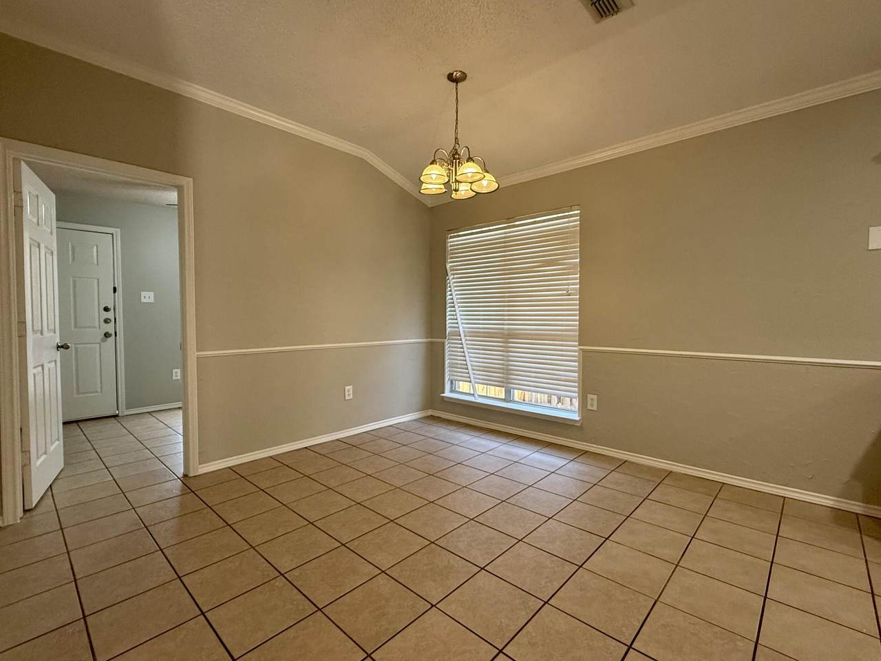 https://bt-photos.global.ssl.fastly.net/lubbock/1280_boomver_1_20260826183717443038000000-2.jpg
