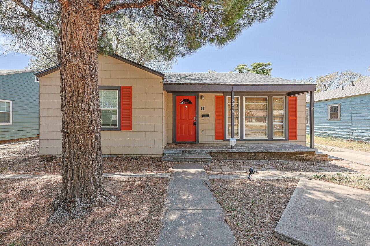 2305 21st Street - Photo 1