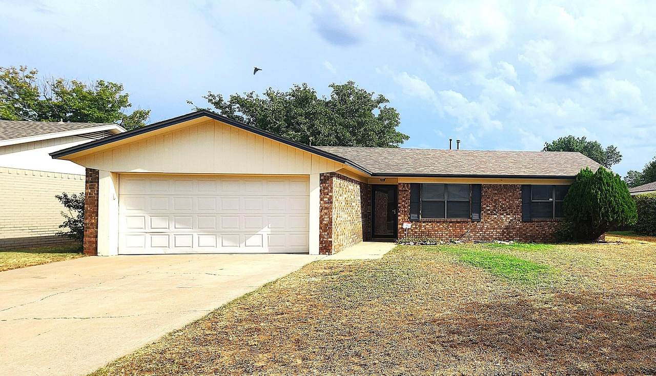 5704 93rd Street - Photo 1
