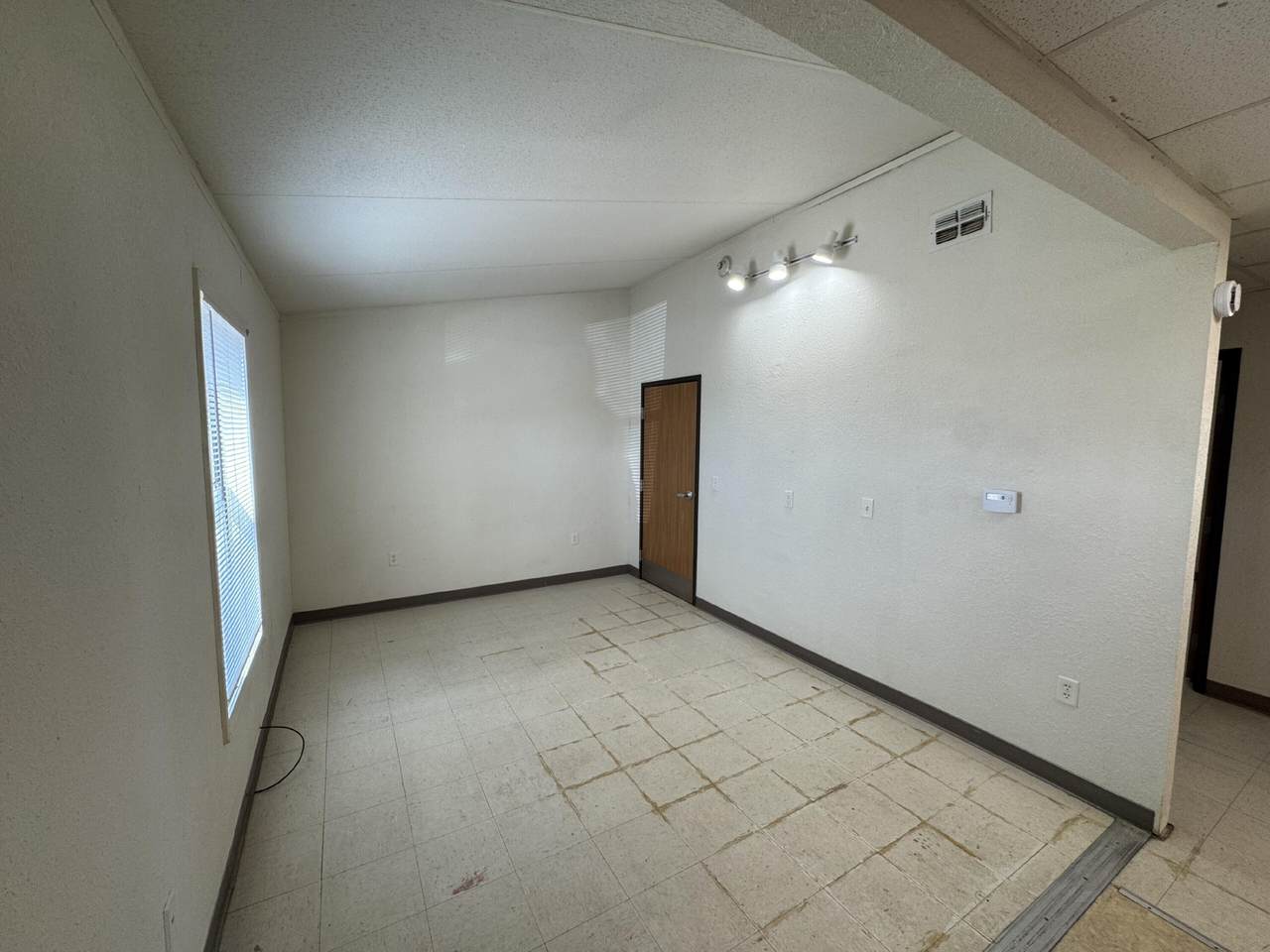 https://bt-photos.global.ssl.fastly.net/lubbock/1280_boomver_1_20260901161901578962000000-2.jpg