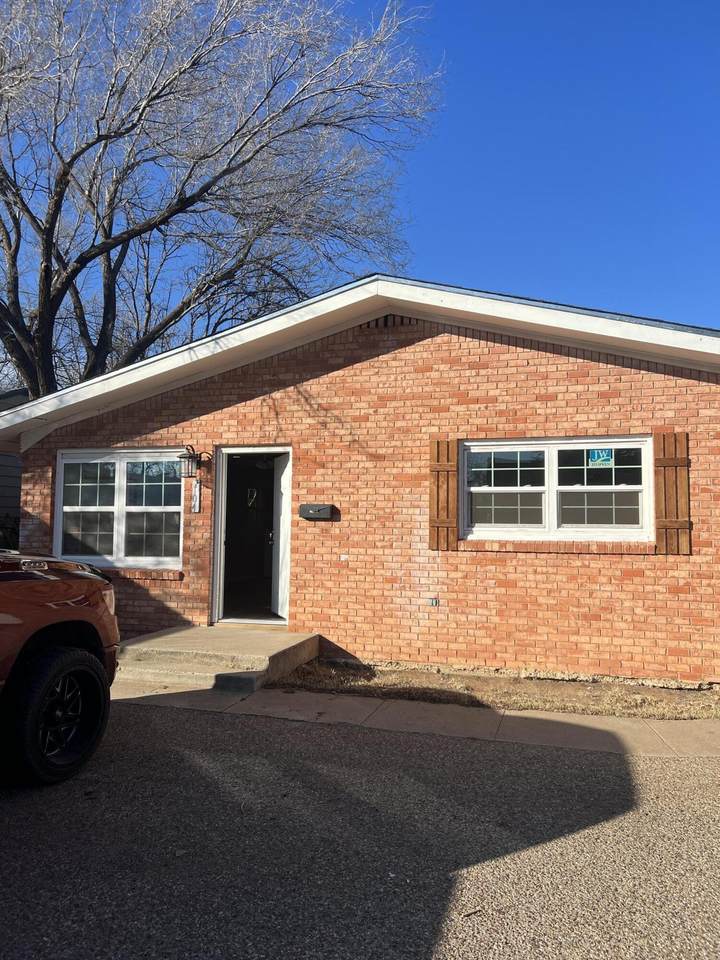 2104 22nd Street - Photo 1
