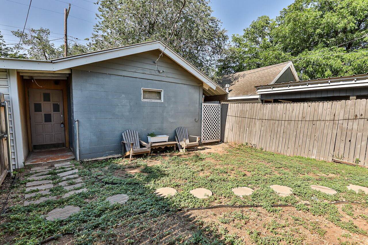 1909 23rd Street - Photo 1