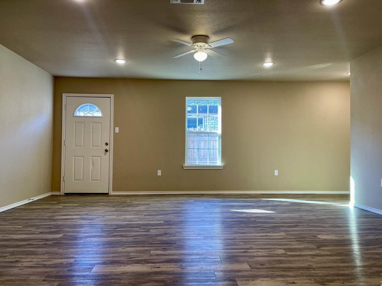 https://bt-photos.global.ssl.fastly.net/lubbock/1280_boomver_1_20260916210321988789000000-2.jpg