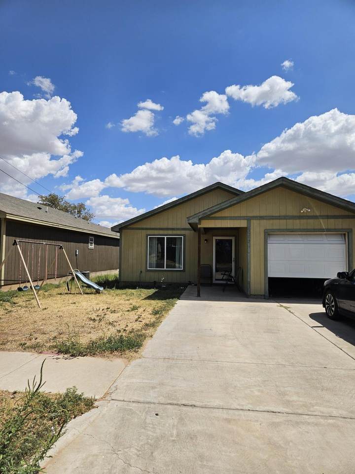 4607 Avenue D - Photo 1