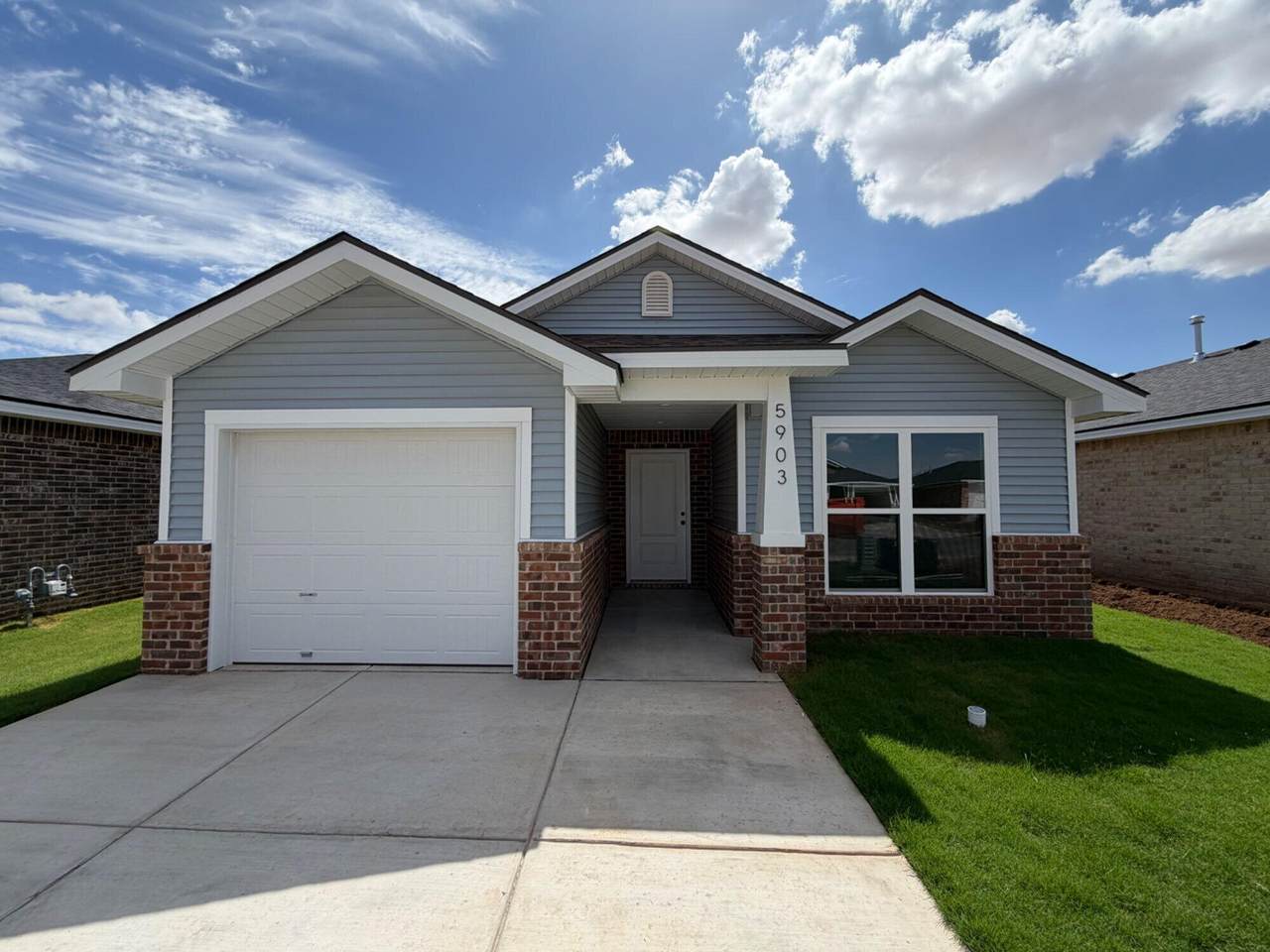 5903 154th Place - Photo 1