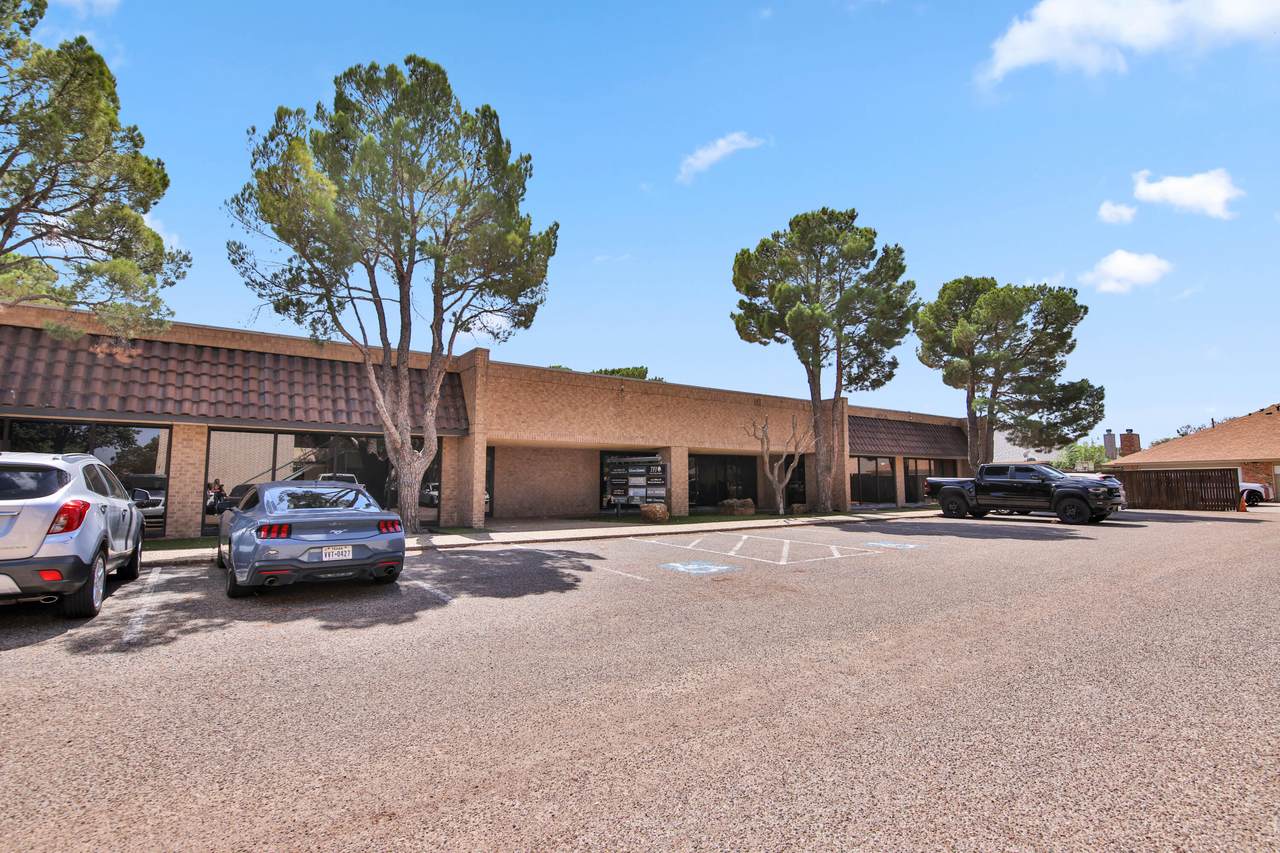 7606 University Avenue - Photo 1