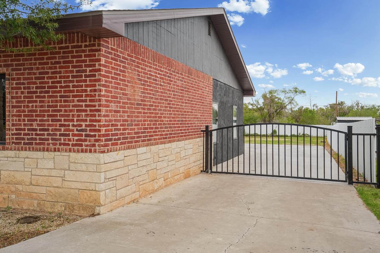 https://bt-photos.global.ssl.fastly.net/lubbock/1280_boomver_1_20260923130925625247000000-2.jpg
