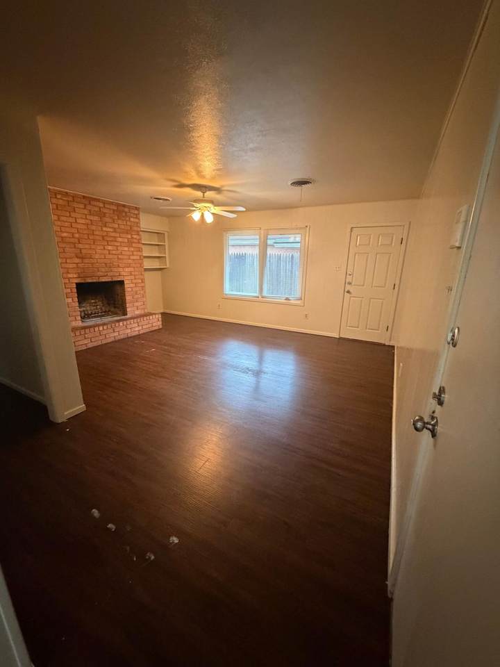 2412 33rd Street - Photo 1