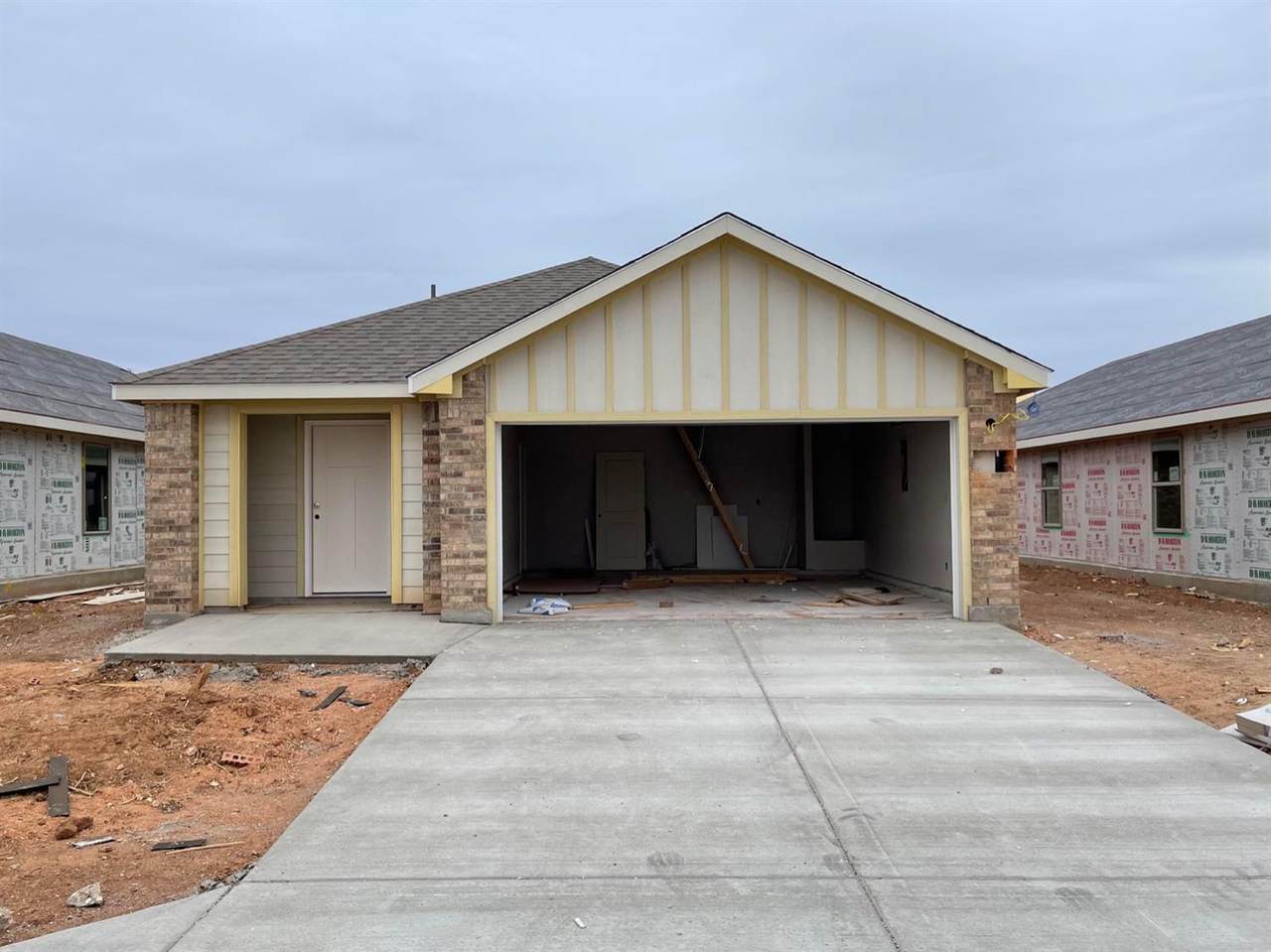 4718 126th Street - Photo 1