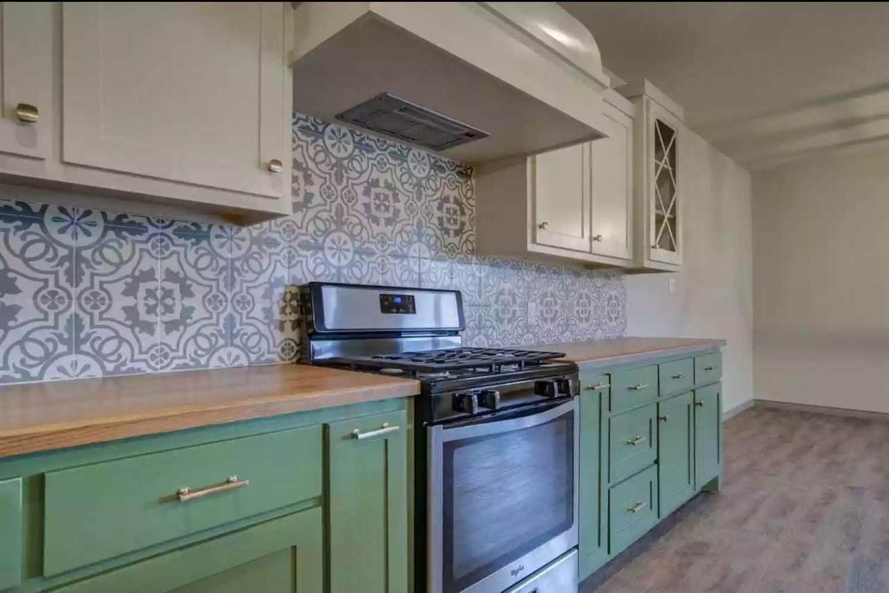 10113 Ave W - Photo 1