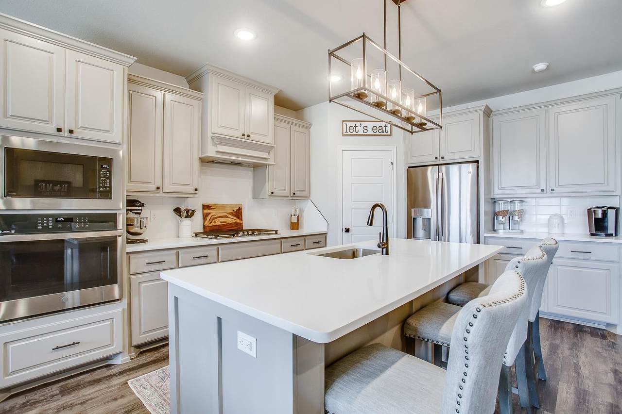 7606 55th Street - Photo 1