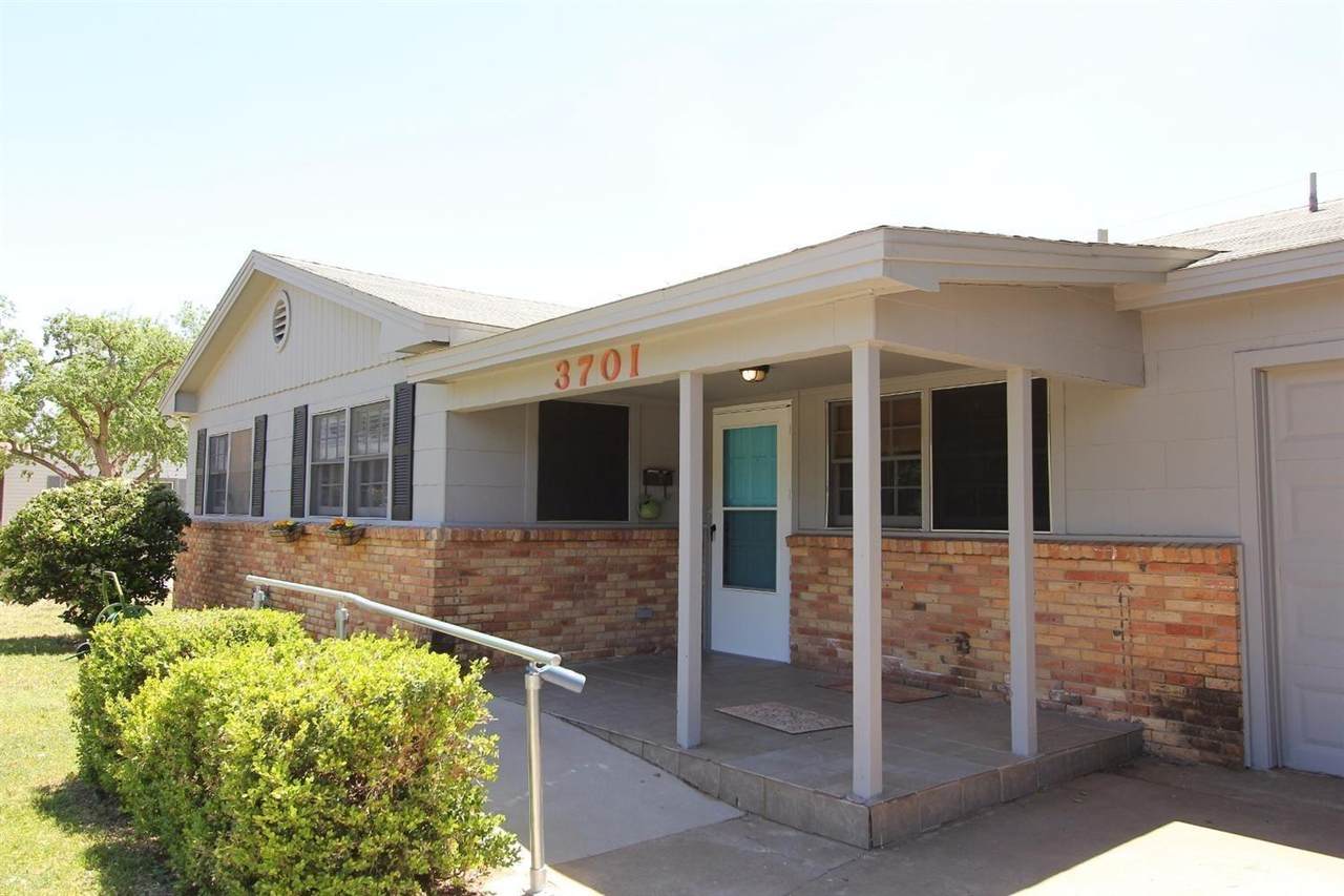 3701 32nd Street - Photo 1