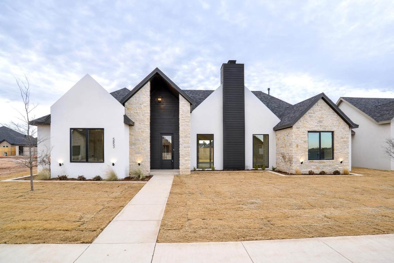 5853 111th Street - Photo 1