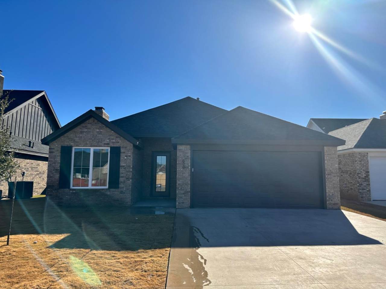 829 6th Circle - Photo 1