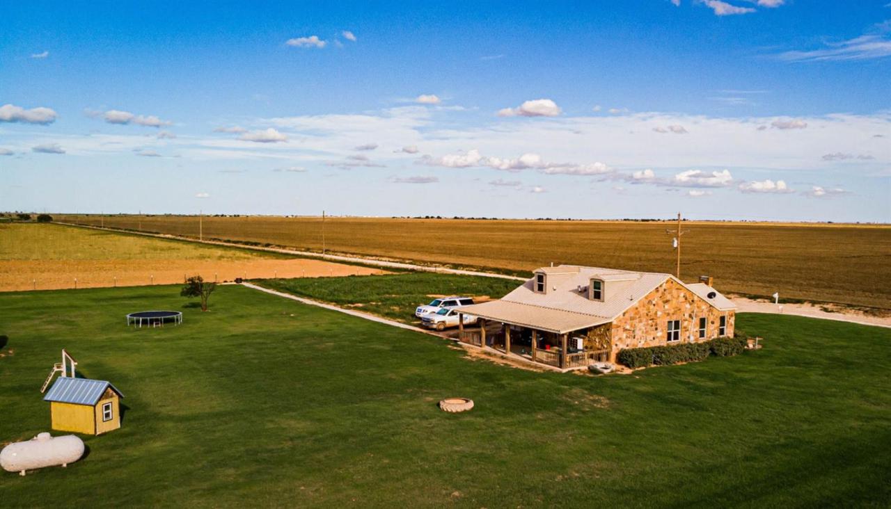 6908 County Road 5400 - Photo 1
